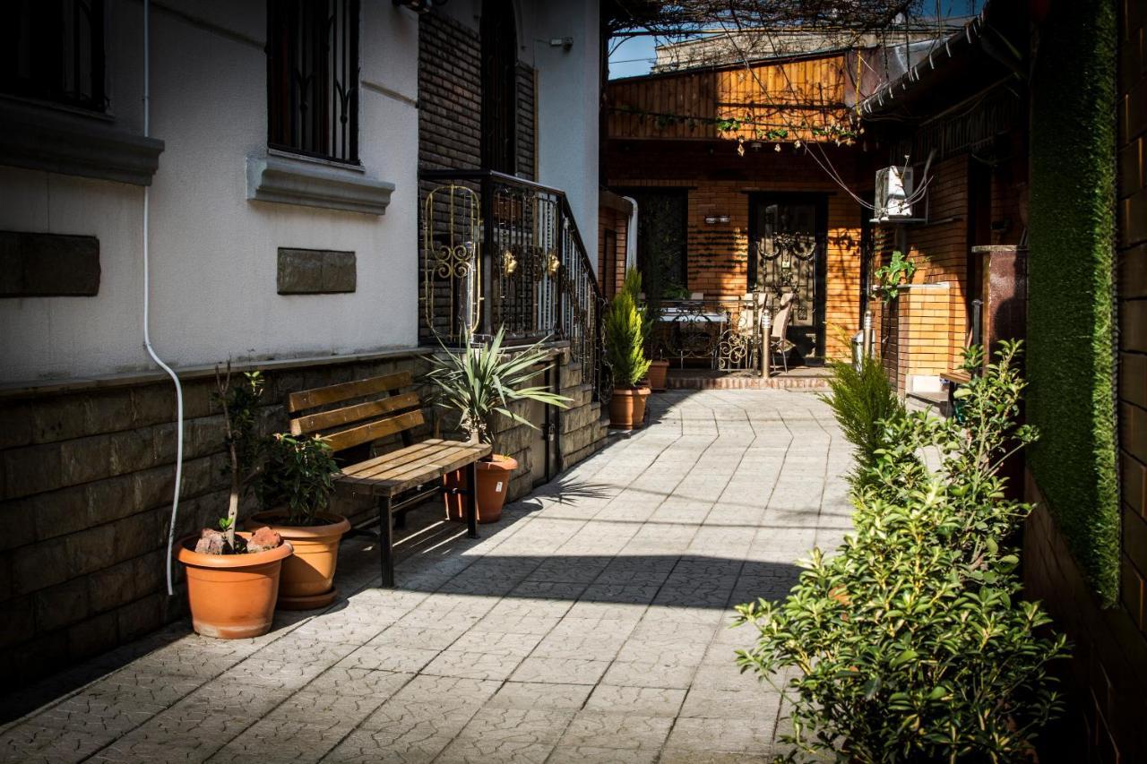 Gold Avlabari Apartment Tbilisi Exterior photo